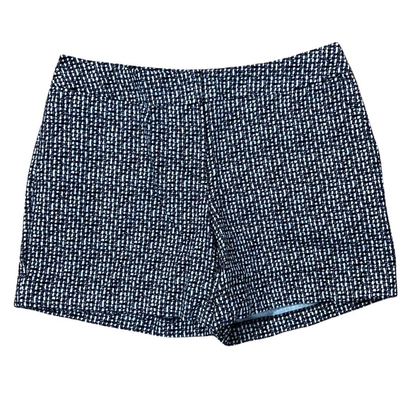 Shorts Black White Grid Pattern, Size 2 - Picture 9 of 9